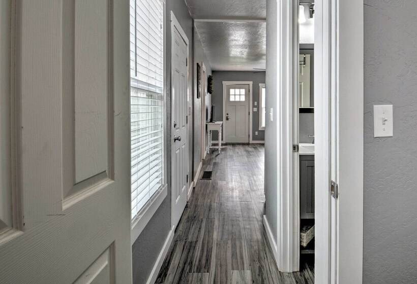 Cozy Great Falls Retreat