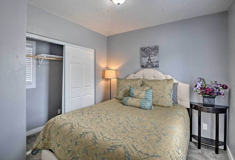 Cozy Great Falls Retreat