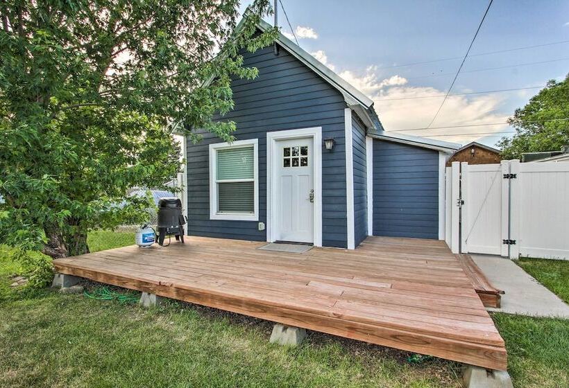 Cozy Great Falls Retreat