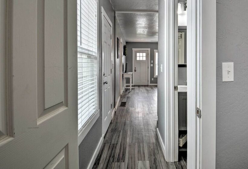 Cozy Great Falls Retreat