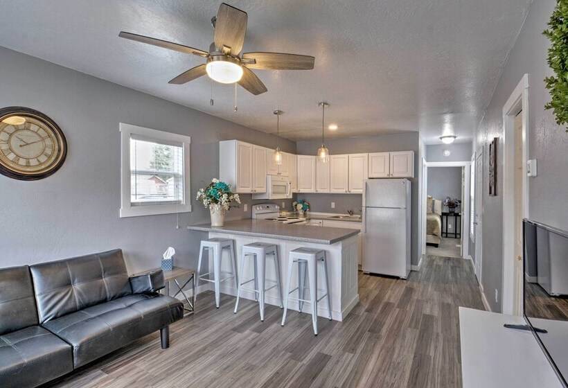 Cozy Great Falls Retreat