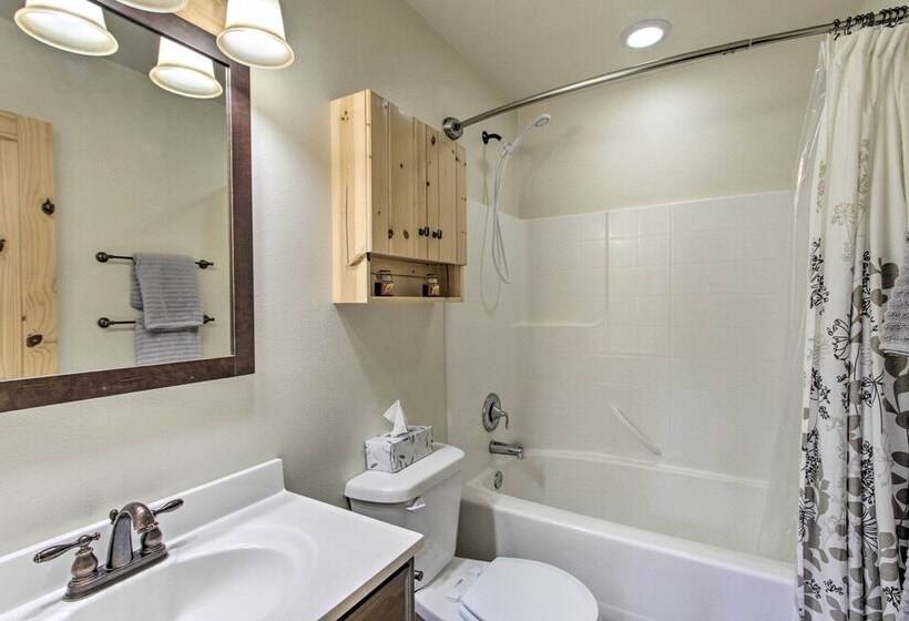 Cozy Hikers Getaway, 5 Mi To Mt Rainier Natl Park