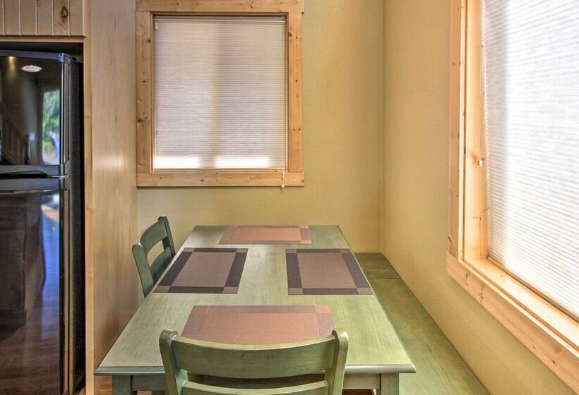 Cozy Hikers Getaway, 5 Mi To Mt Rainier Natl Park