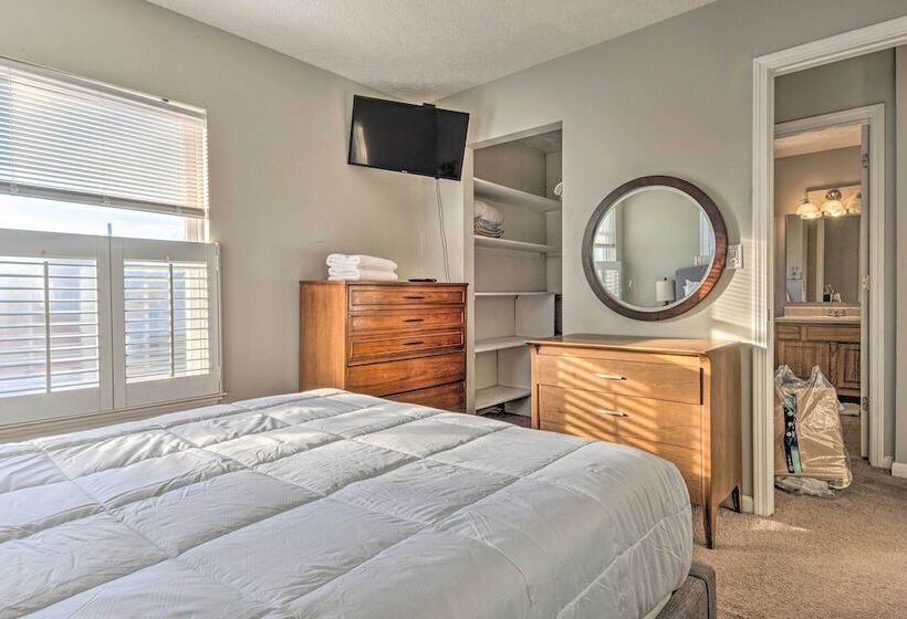 Cozy Indianapolis Home W/ Private Hot Tub!