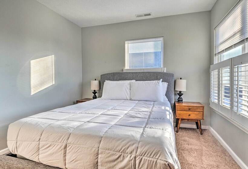 Cozy Indianapolis Home W/ Private Hot Tub!