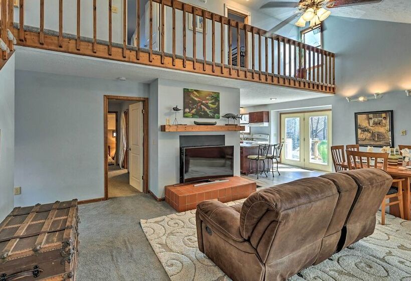 Cozy Lake Chatuge Getaway, Walk To Water!