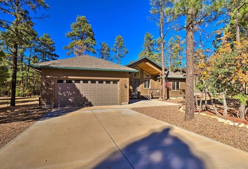 Cozy Lakeside Cabin W/ Hammock, Deck & Grill!