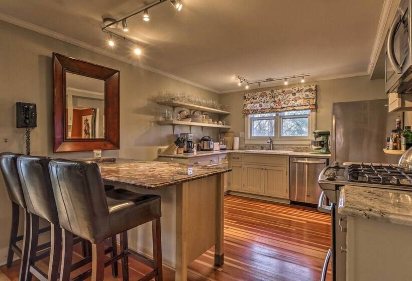 Cozy Litchfield House W/ Fenced In Yard & Fire Pit