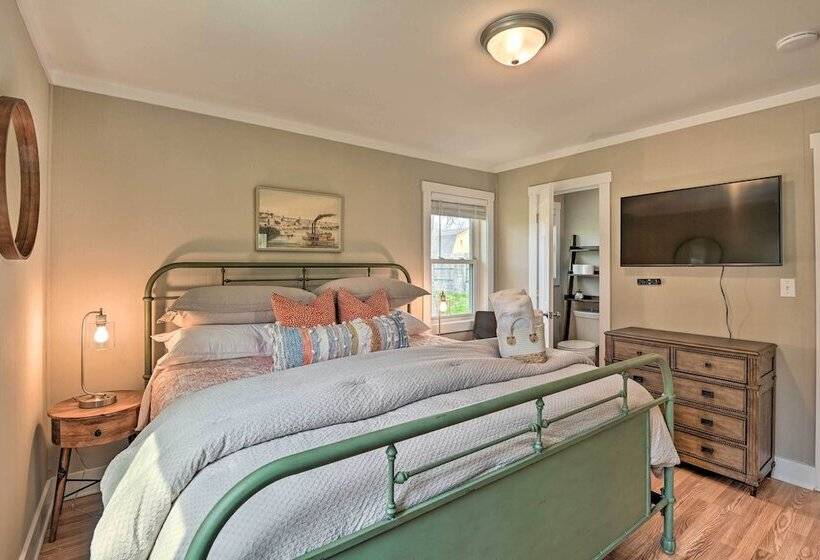 Cozy Murfreesboro Home W/ Furnished Patio!