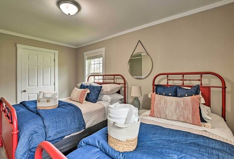 Cozy Murfreesboro Home W/ Furnished Patio!