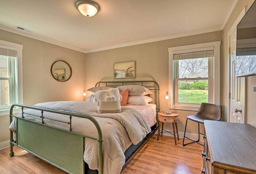 Cozy Murfreesboro Home W/ Furnished Patio!