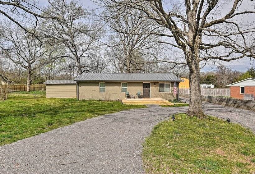 Cozy Murfreesboro Home W/ Furnished Patio!