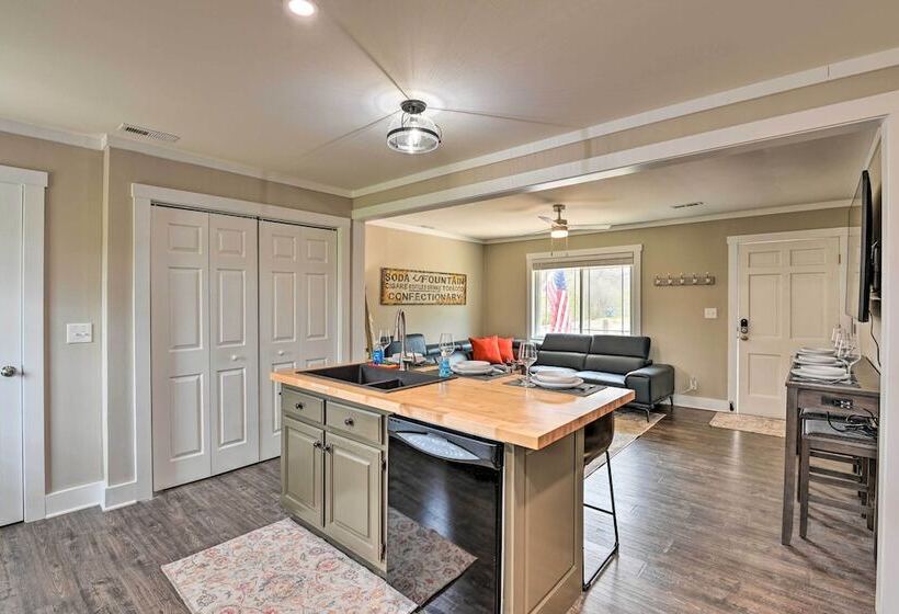 Cozy Murfreesboro Home W/ Furnished Patio!