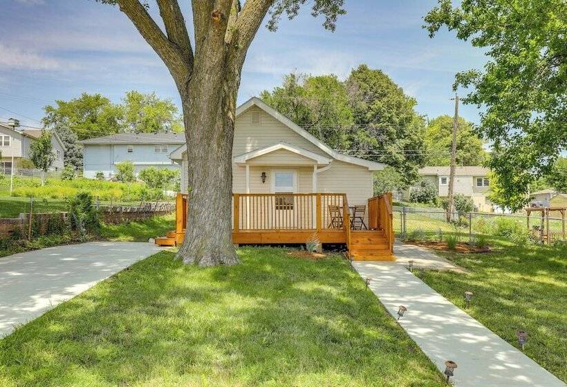 Cozy Omaha Vacation Rental: 6 Miles To Downtown!