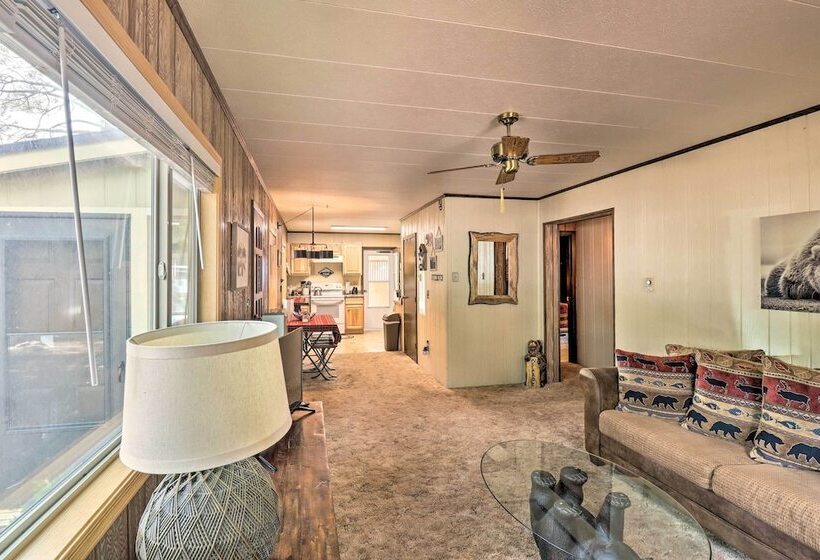 Show Low Cabin W/ Fire Pit: Near Hiking!