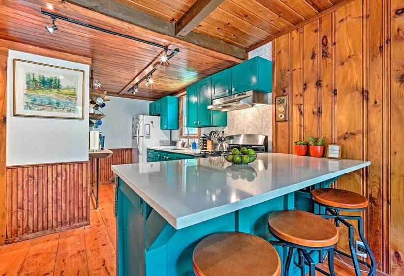 Cozy Treetop Hideaway Near Harriman Reservoir!