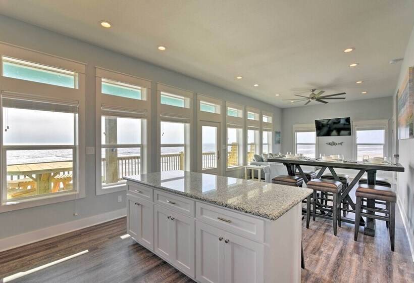 Crystal Tides   Stunning Home W/oceanfront Views