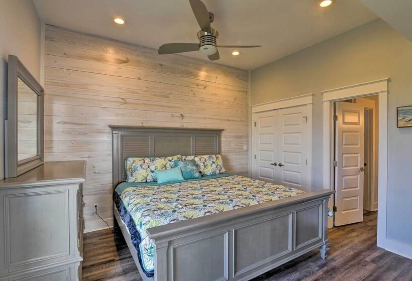 Crystal Tides   Stunning Home W/oceanfront Views