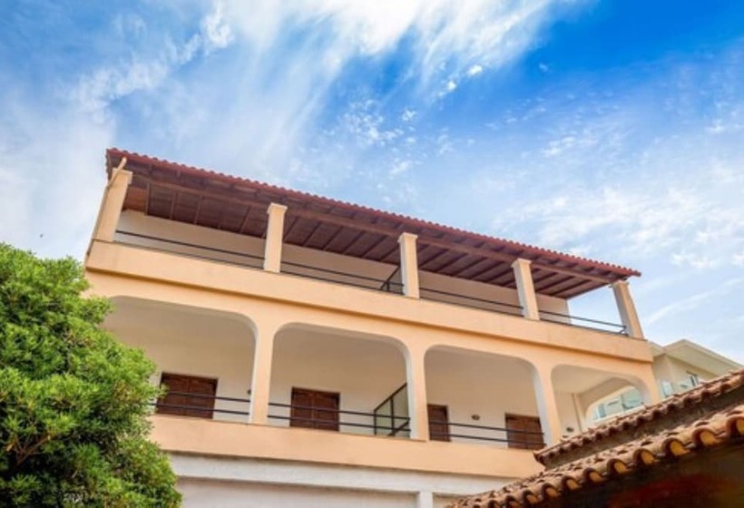 Dany Apartments By Estia