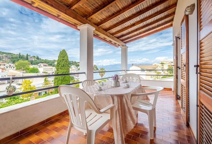 Dany Apartments By Estia