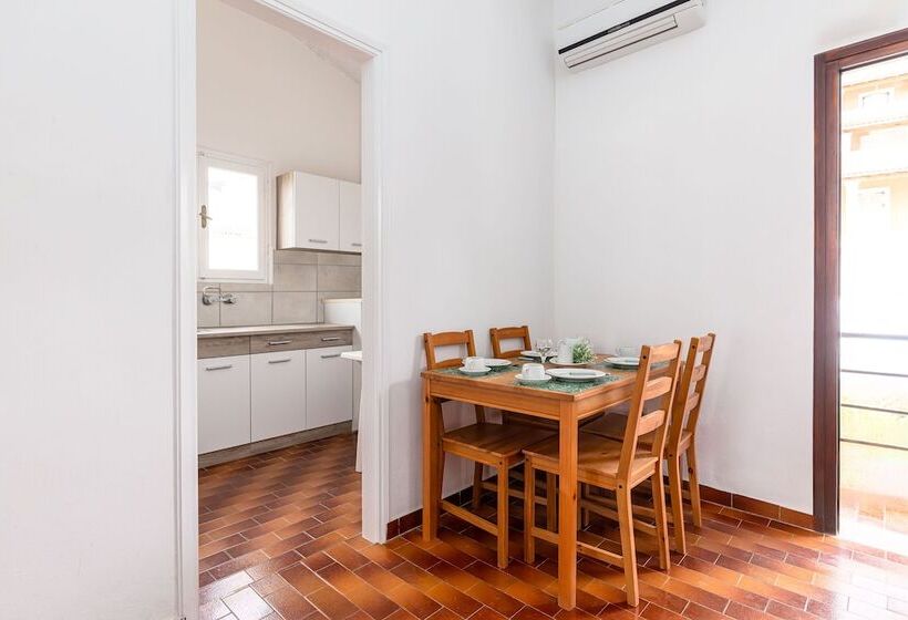 Dany Apartments By Estia