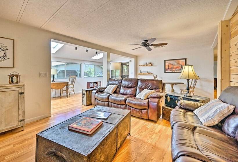 Dog Friendly Munds Park Cabin W/ Deck!