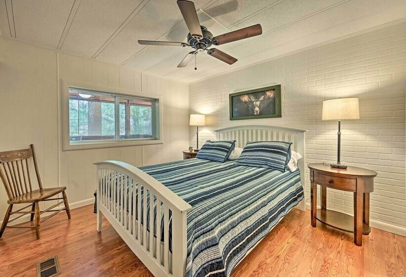 Dog Friendly Munds Park Cabin W/ Deck!