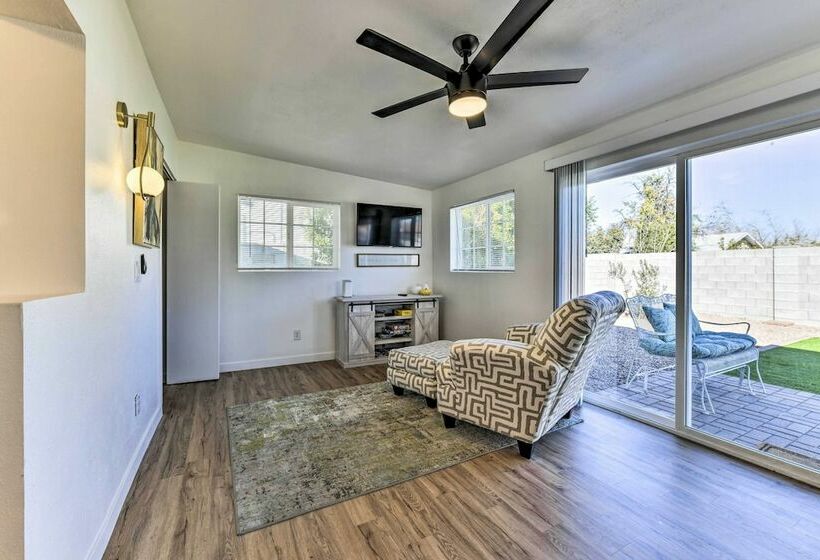 Downtown Gilbert Home W/ Fenced Yard & Fire Pit!