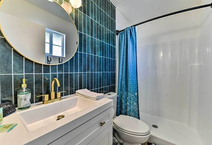 Downtown Gilbert Home W/ Fenced Yard & Fire Pit!