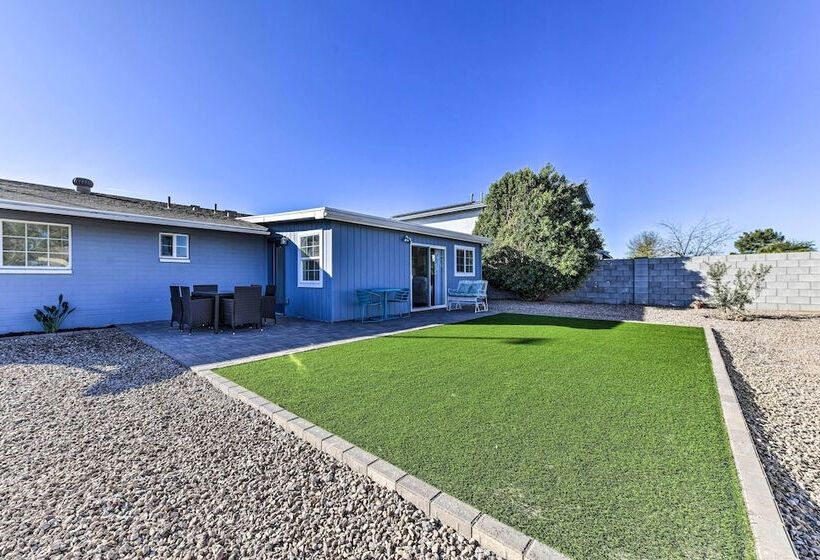 Downtown Gilbert Home W/ Fenced Yard & Fire Pit!