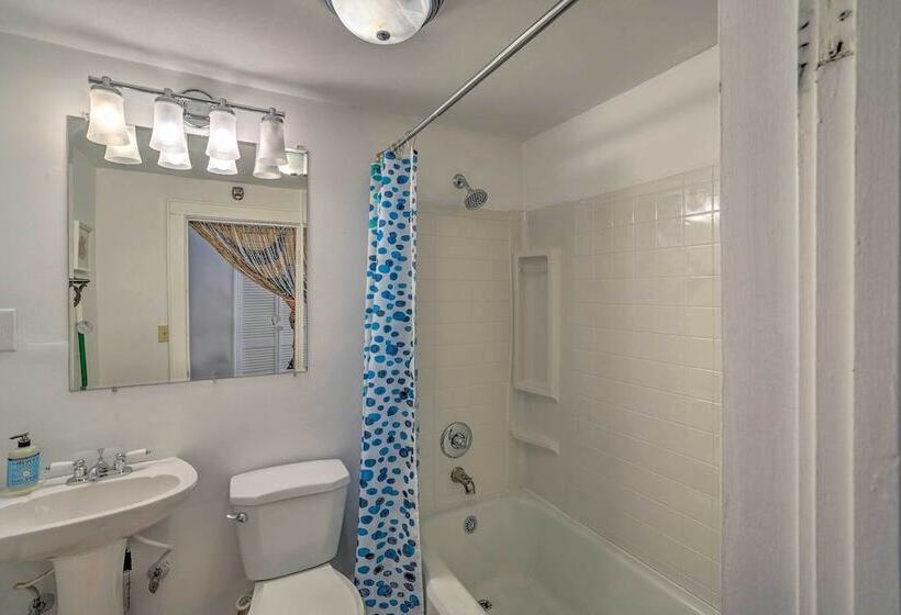 Eclectic Troy Home W/ Hot Tub   Pet Friendly!