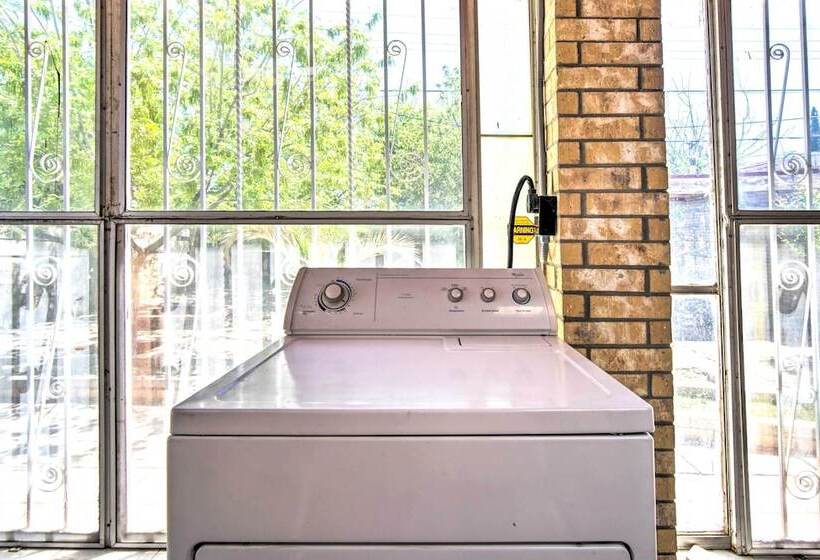 El Paso Home < 1 Mi To Lone Star Golf Club!