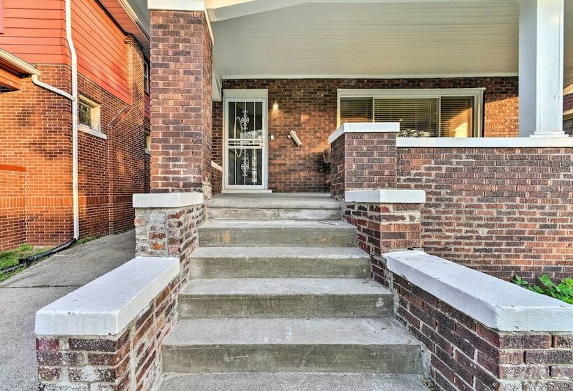Elegant Detroit Home W/ Yard ~ 5 Mi To Dtwn!