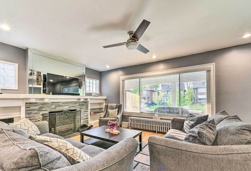 Elegant Detroit Home W/ Yard ~ 5 Mi To Dtwn!