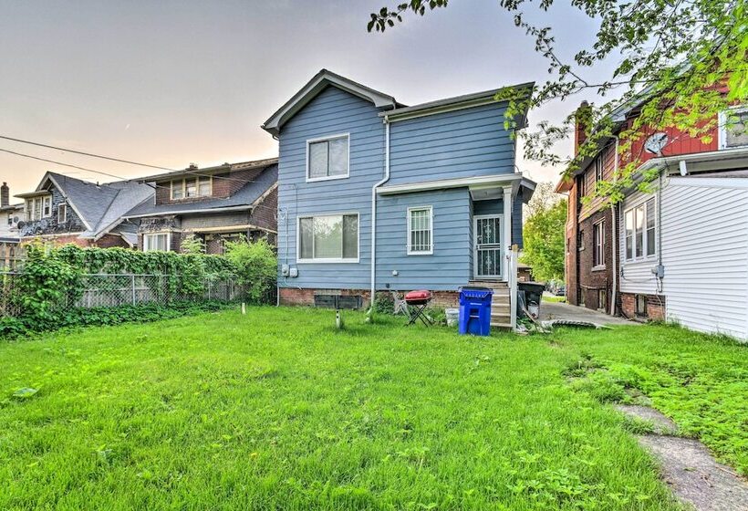Elegant Detroit Home W/ Yard ~ 5 Mi To Dtwn!