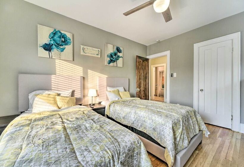 Elegant Detroit Home W/ Yard ~ 5 Mi To Dtwn!