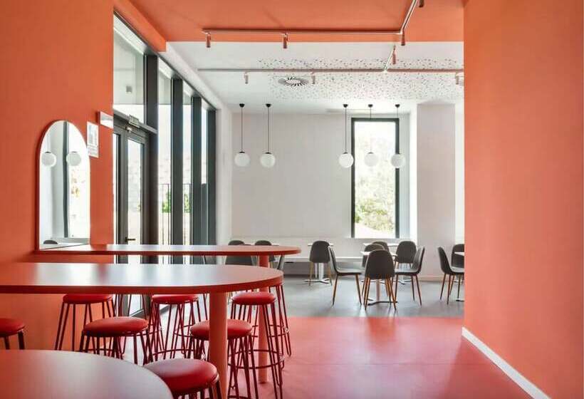 Estudios Y Habitaciones Modernas En Pamplona, Sk