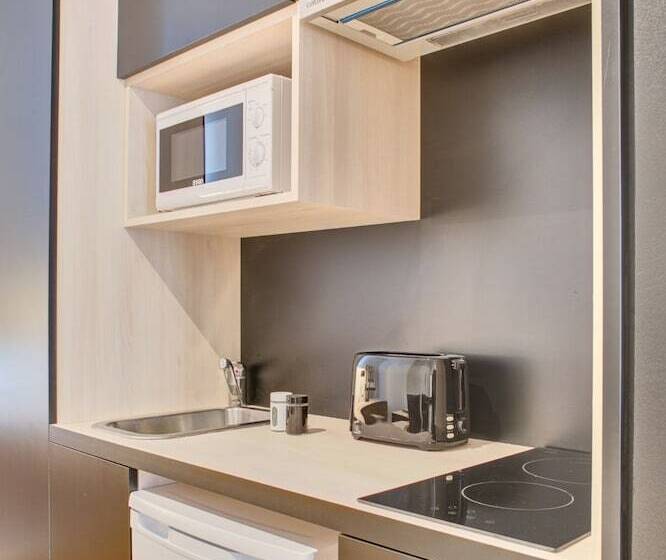 Estudios Y Habitaciones Modernas En Pamplona, Sk