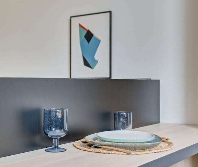 Estudios Y Habitaciones Modernas En Pamplona, Sk