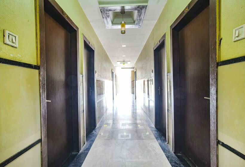 Fabhotel Parihar Palace