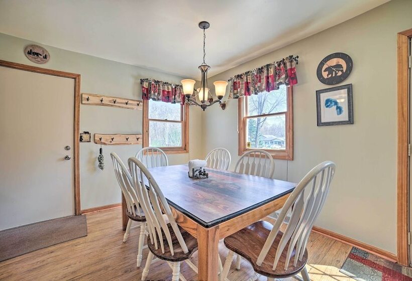 Family Cottage 3 Mi To Higgins Lake State Pk!