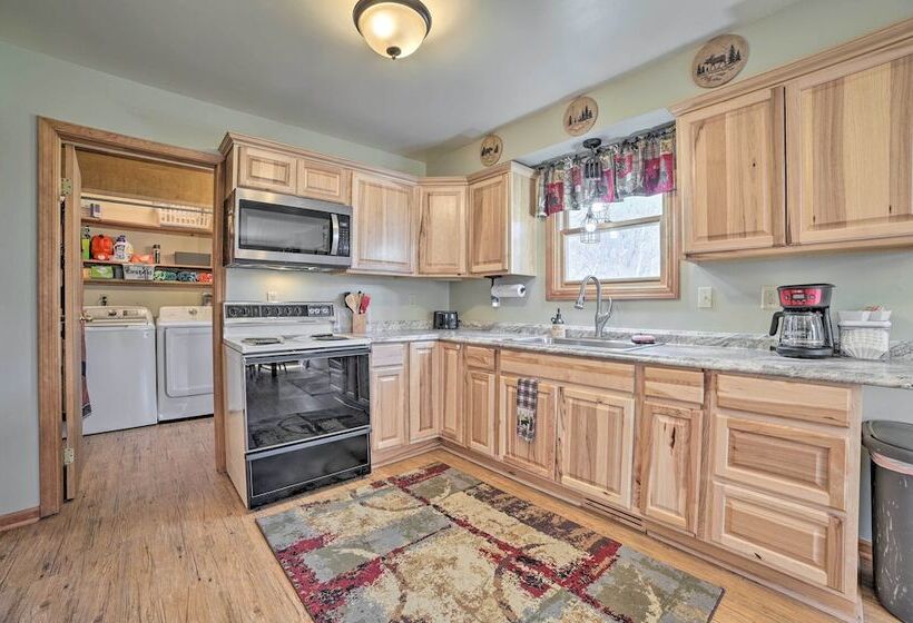 Family Cottage 3 Mi To Higgins Lake State Pk!