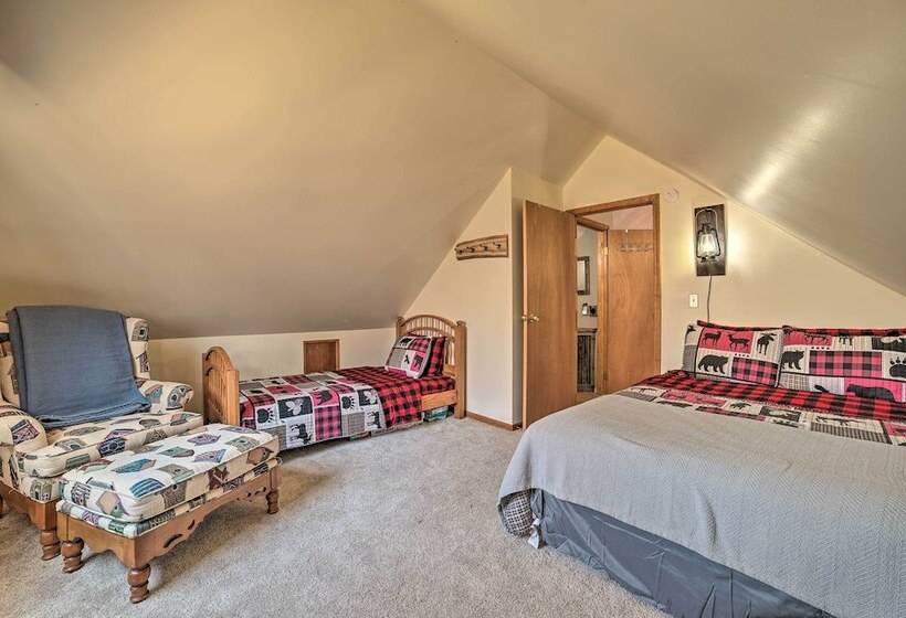 Family Cottage 3 Mi To Higgins Lake State Pk!