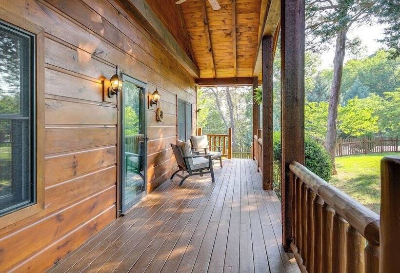 Family Friendly Dandridge Home W/ Lake Views!