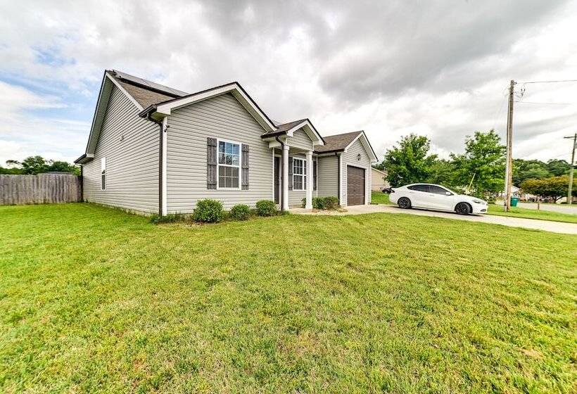 Family Friendly Home: 9 Mi To Clarksville Speedway