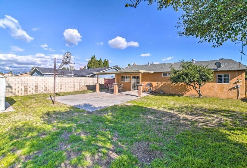 Family Friendly Home W/ Basketball Court!