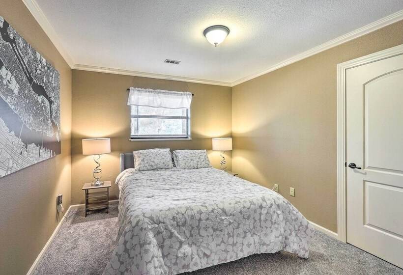 Family Friendly Hot Springs Hideaway W/ Yard!