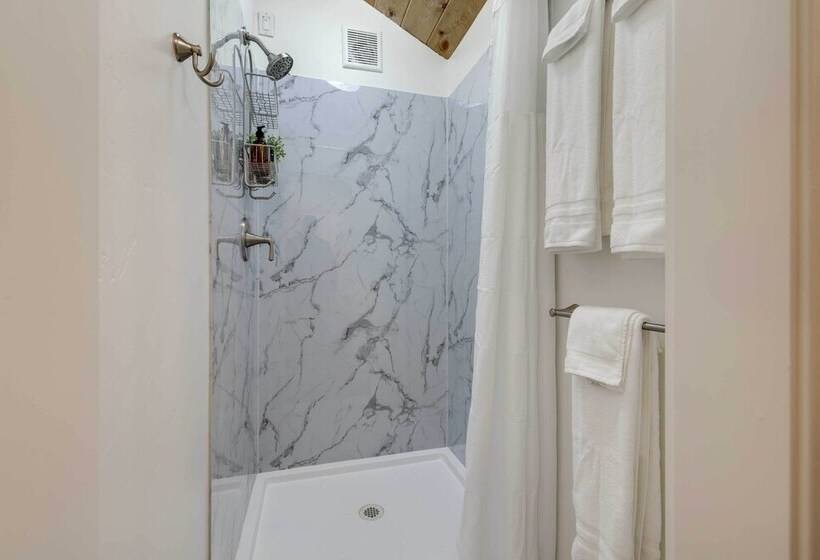 Forested Cold Springs Cabin W/ Wood Burning Stove!