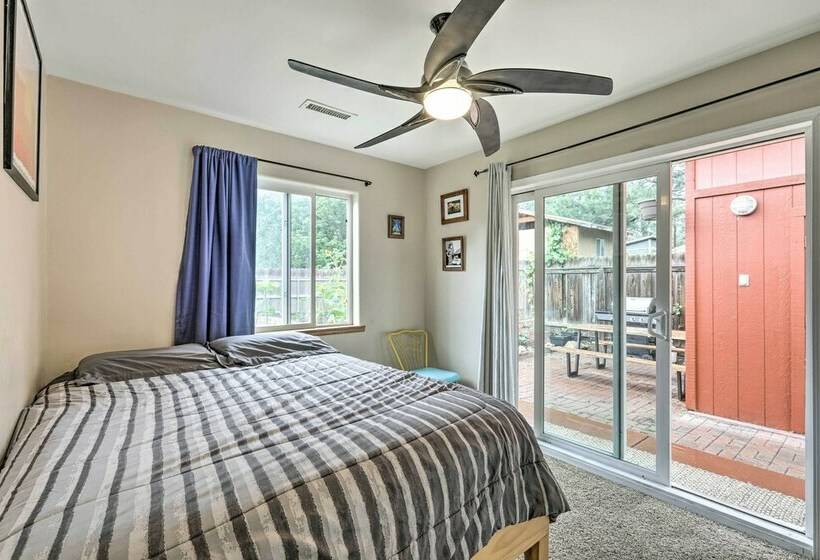 Forested Flagstaff Getaway: Garden, Gas Grill