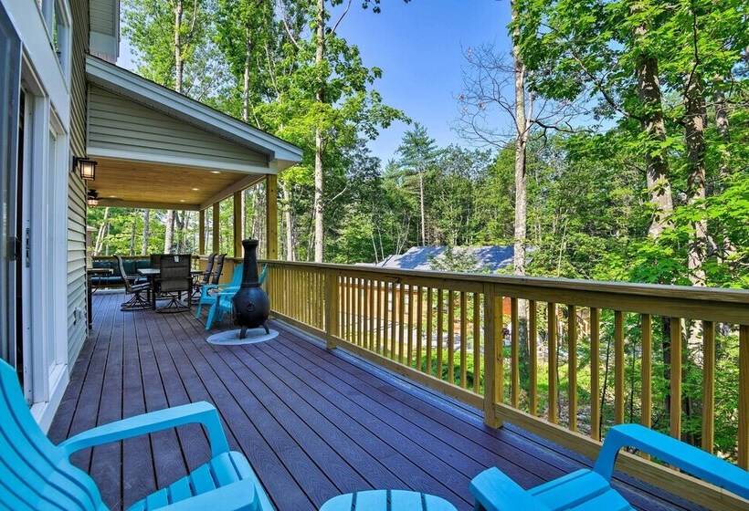 Covered Deck, Grill & Game Room: Gilford House!